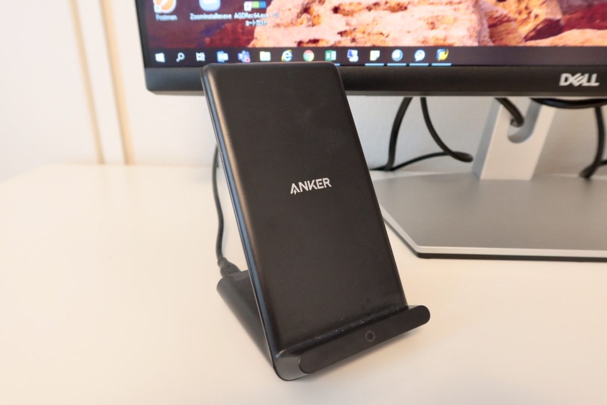 テレワークを快適に！社内SEの在宅勤務アイテム10選【後編：デスク周り編】Anker PowerWave 10 Stand