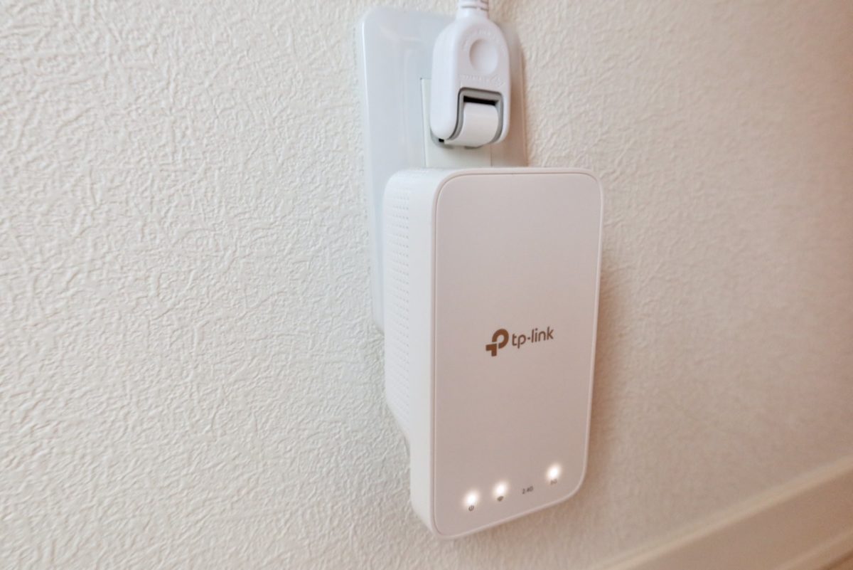 テレワークを快適に！社内SEの在宅勤務アイテム10選【後編：デスク周り編】TP-Link WiFi 無線LAN 中継器 RE300